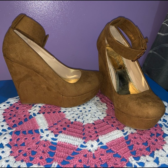 BRAND NEW!! Cklass Wedges !! - Picture 2 of 2